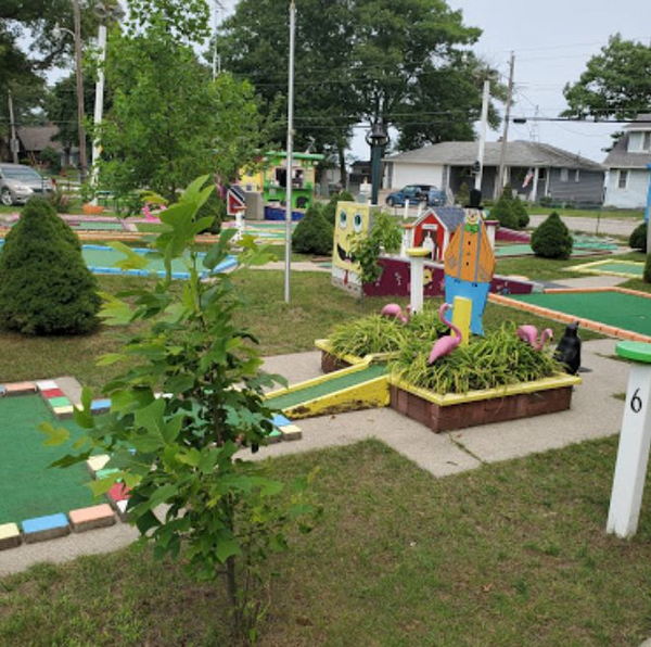 Kooky Miniature Golf - From Web Listing (newer photo)